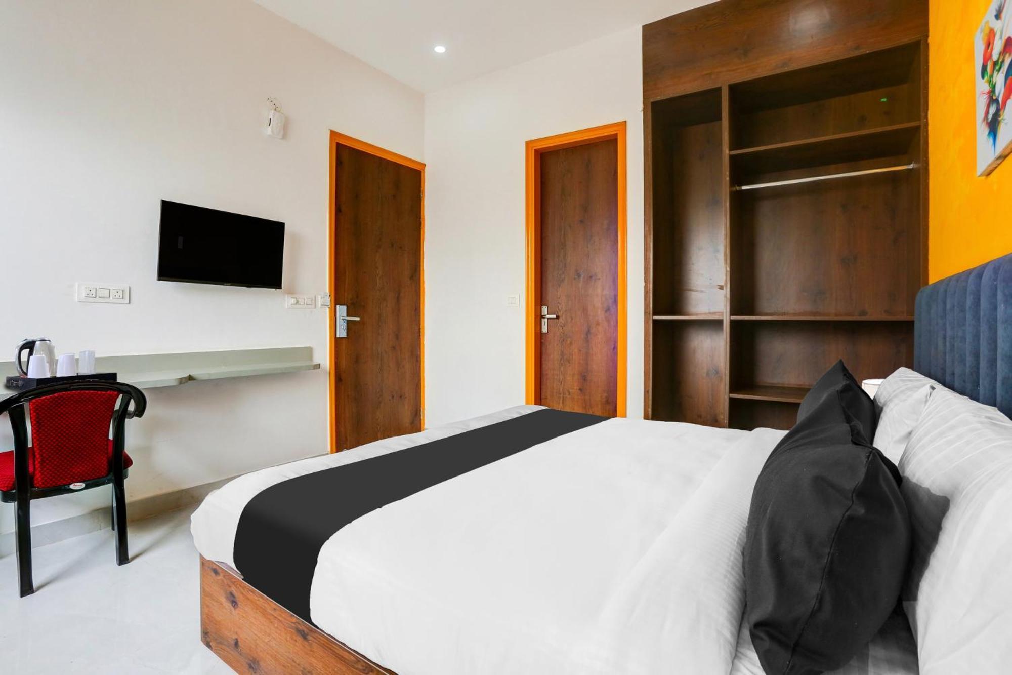 Super Townhouse Sector 69 Gurgaon Hotel Buitenkant foto